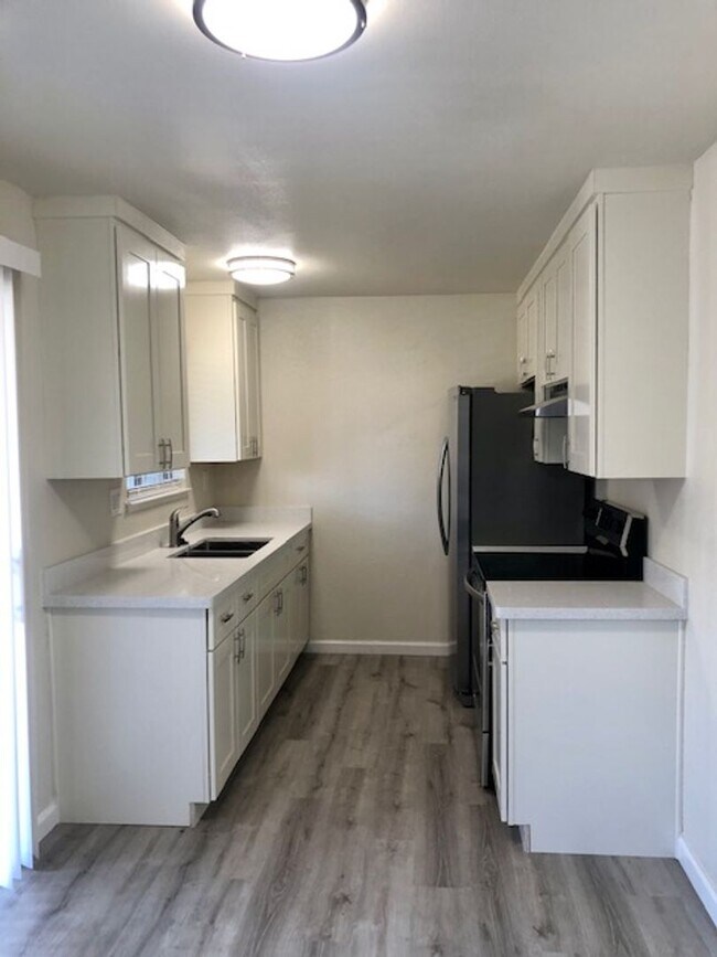 235 Washington St Santa Clara, CA 95050 photo 2