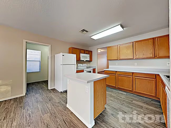 2626 W Spencer Run Phoenix, AZ 85041 photo 4