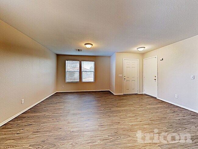 2626 W Spencer Run Phoenix, AZ 85041 photo 3