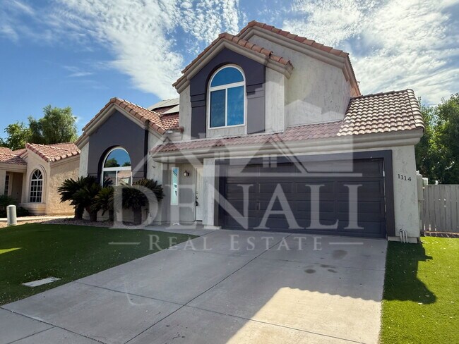 1114 S Surfside Dr Gilbert, AZ 85233 photo 2