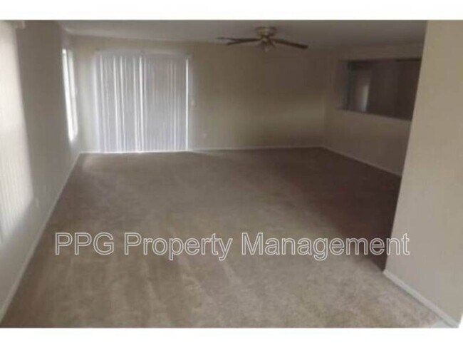11796 W Dahlia Dr El Mirage, AZ 85335 photo 2