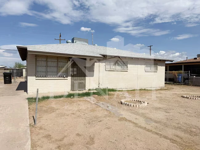 7007 S 8th St Phoenix, AZ 85042 photo 4