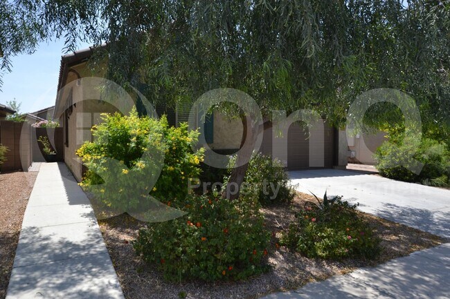 12039 W Briles Rd Peoria, AZ 85383 photo 2