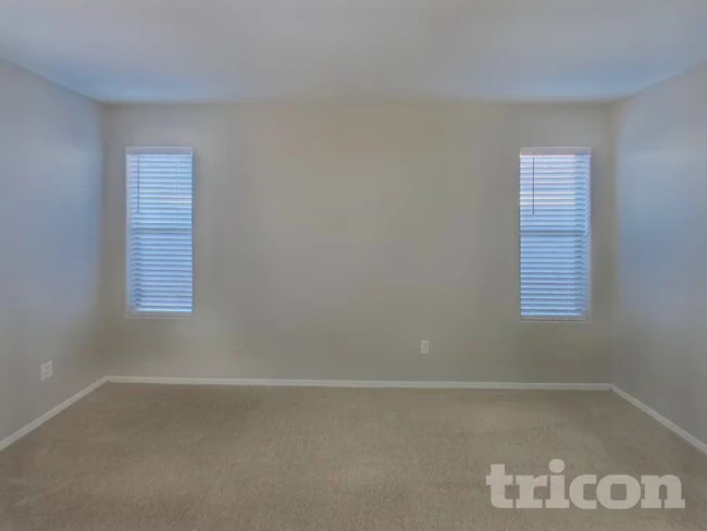 42309 W Desert Fairways Dr Maricopa, AZ 85138 photo 5