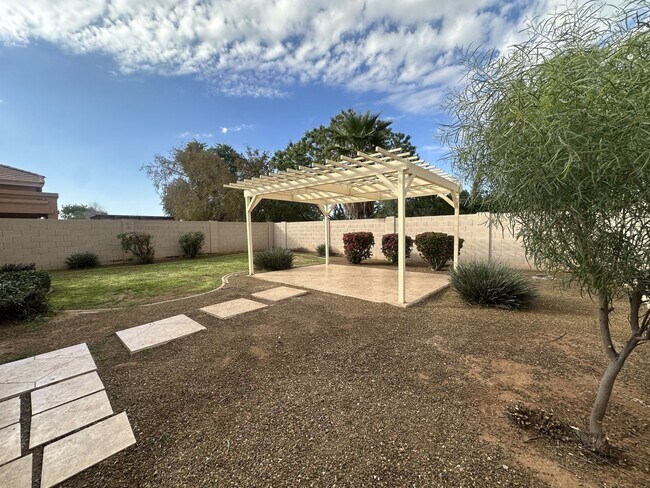 1130 N Martingale Rd Gilbert, AZ 85234 photo 3