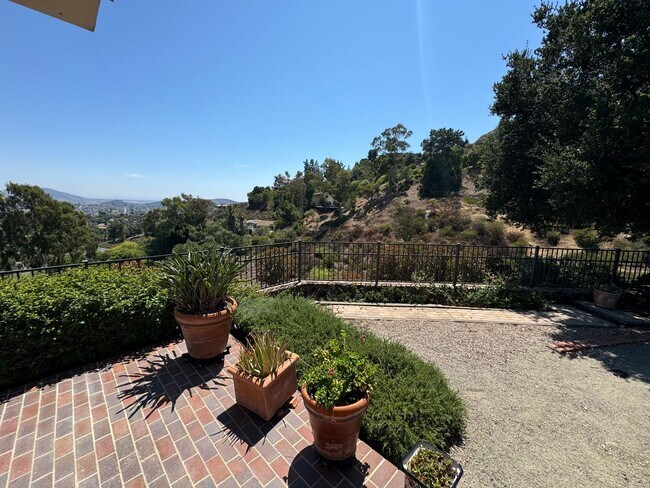 4884 Vista Arroyo photo 5
