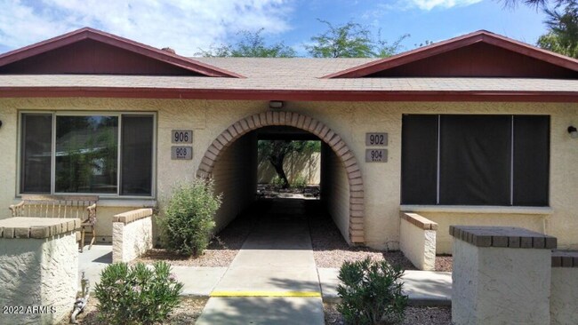 904 W Malibu Dr Tempe, AZ 85282