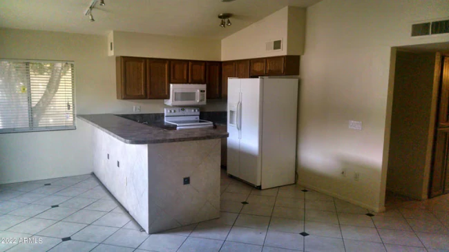 904 W Malibu Dr Tempe, AZ 85282 photo 5