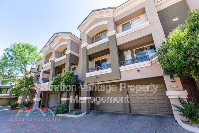 4455 E Paradise Vlg Pkwy S Phoenix, AZ 85032 photo 2