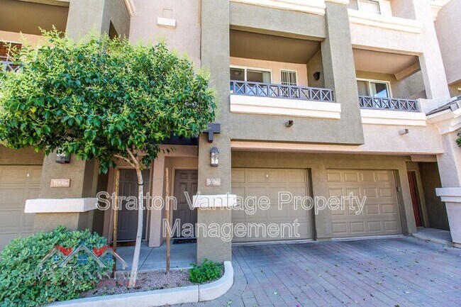 4455 E Paradise Vlg Pkwy S Phoenix, AZ 85032 photo 3