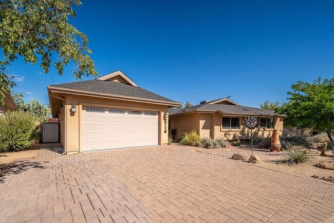 8718 E Thornwood Dr Scottsdale, AZ 85251 photo 2