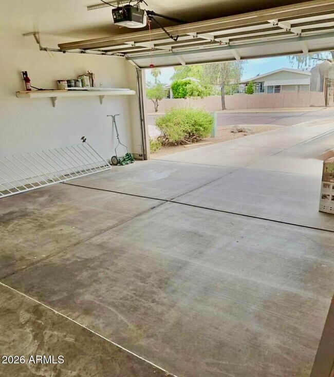 2040 E Behrend Dr Phoenix, AZ 85024 photo 5