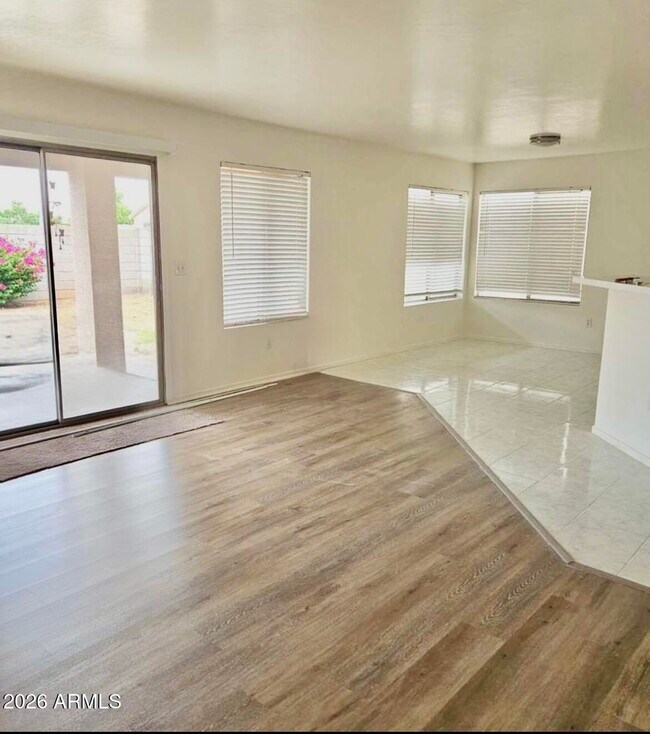 2040 E Behrend Dr Phoenix, AZ 85024 photo 3