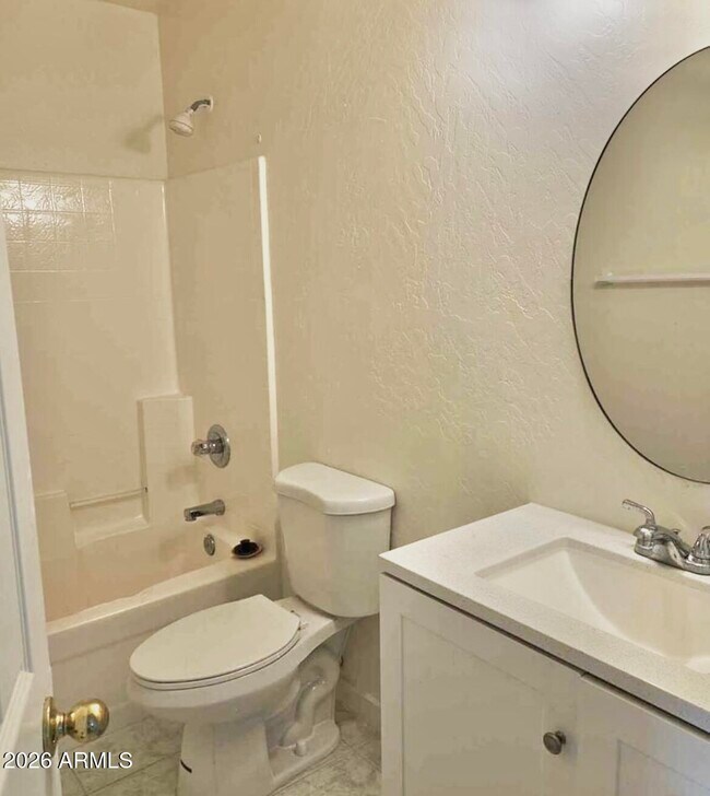 2040 E Behrend Dr Phoenix, AZ 85024 photo 4