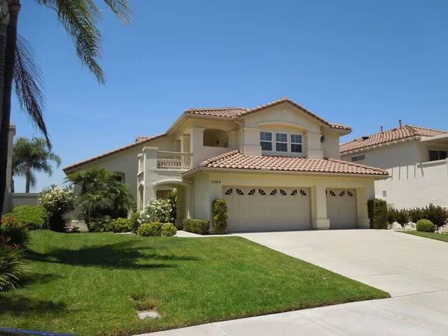 32084 Pso Parallon Temecula, CA 92592 photo 2