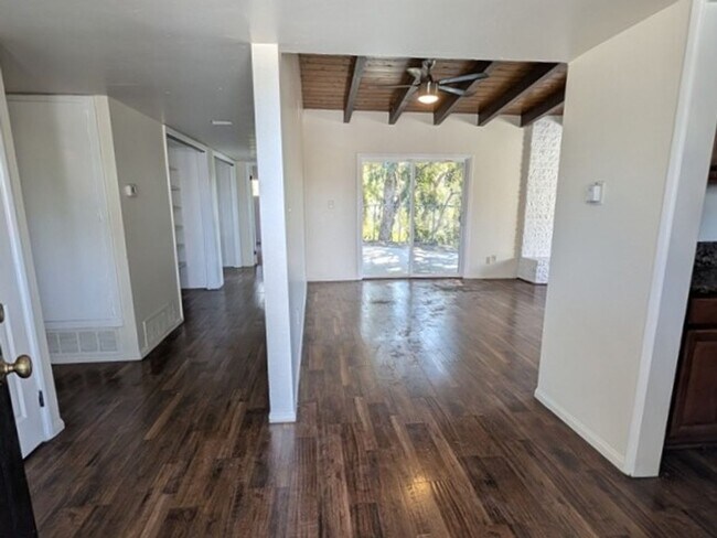 5209 Hewlett Dr San Diego, CA 92115 photo 3