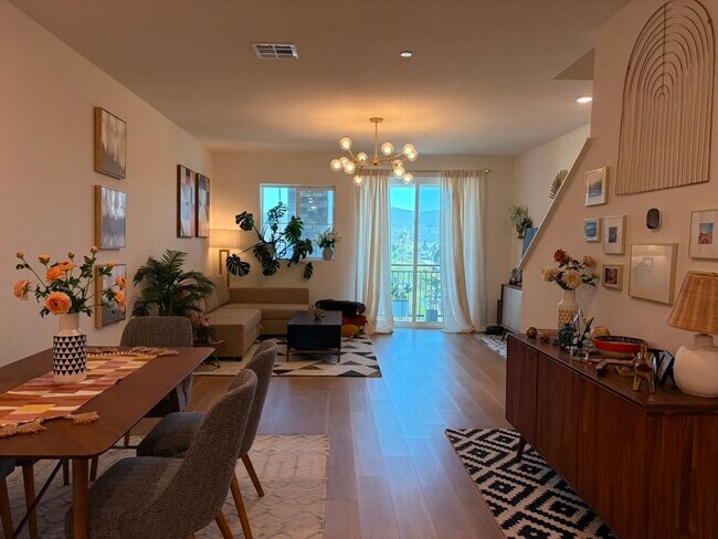 342 Fitzpatrick Rd San Marcos, CA 92069 photo 2
