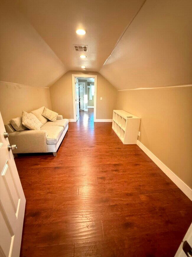 2213-2213 42nd Ave Oakland, CA 94601 photo 2