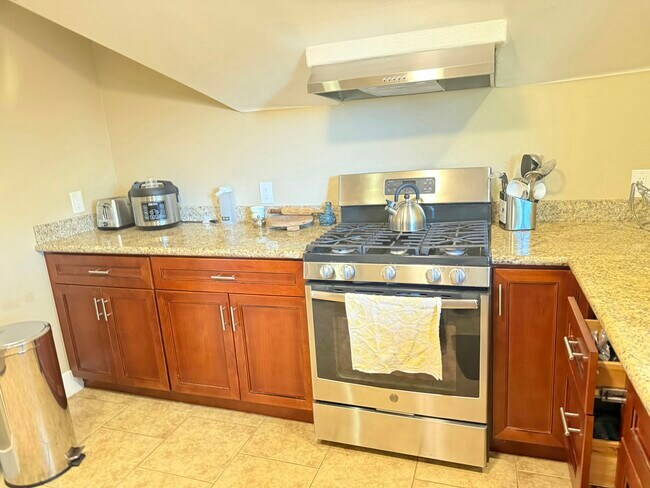 2213-2213 42nd Ave Oakland, CA 94601 photo 4