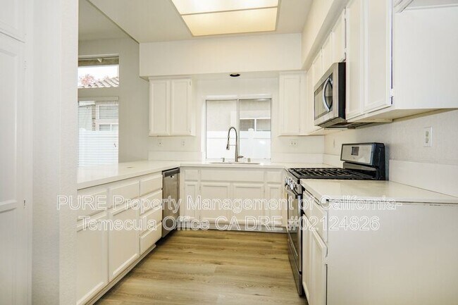 40226 Tanager Cir Temecula, CA 92591 photo 5