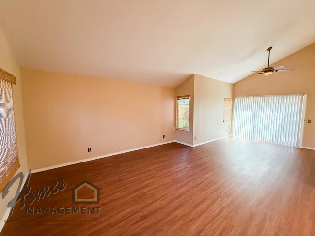 593 Silver Shadow Dr San Marcos, CA 92078 photo 4
