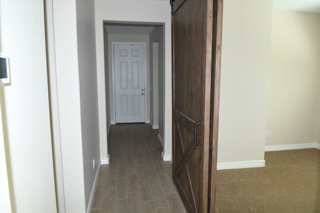 25626 N 144th Ln photo 5