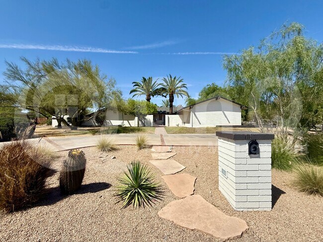 2238 E Montebello Ave Phoenix, AZ 85016 photo 5