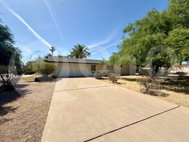 2238 E Montebello Ave Phoenix, AZ 85016 photo 4