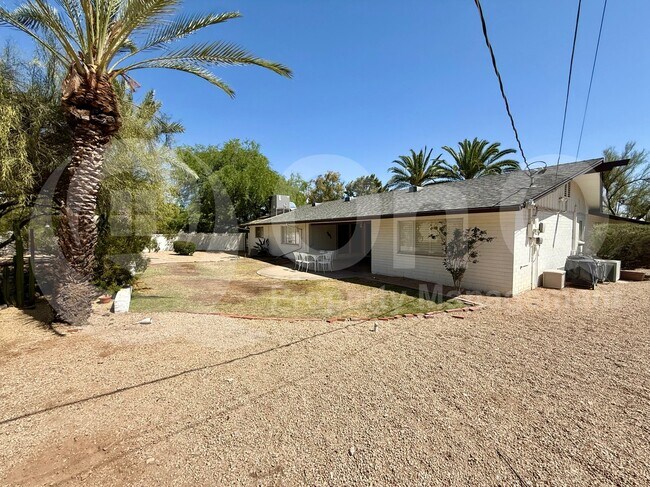2238 E Montebello Ave Phoenix, AZ 85016 photo 2