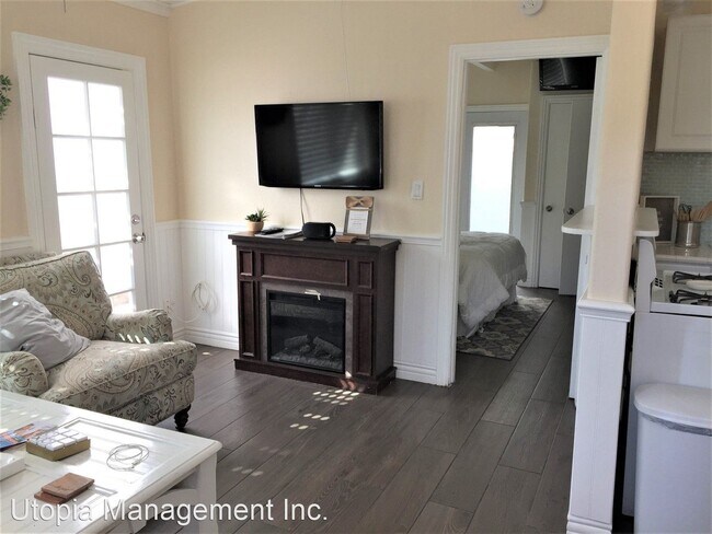 2558 F St San Diego, CA 92102 photo 3