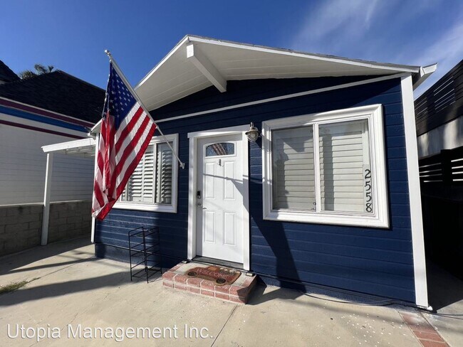 2558 F St San Diego, CA 92102