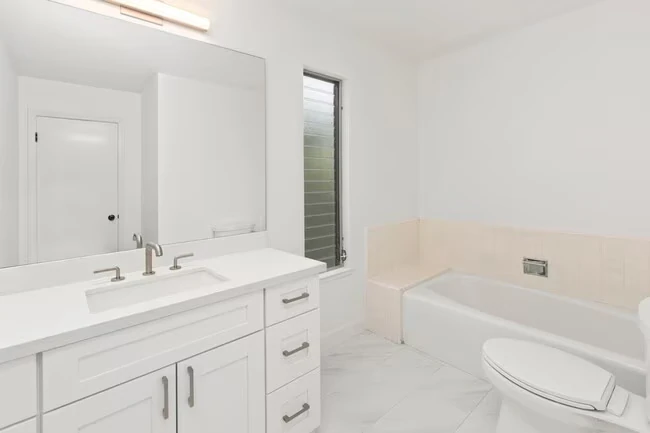 3 Trinity Ct Menlo Park, CA 94025