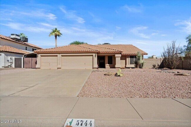 5744 E Estrid Ave photo 4