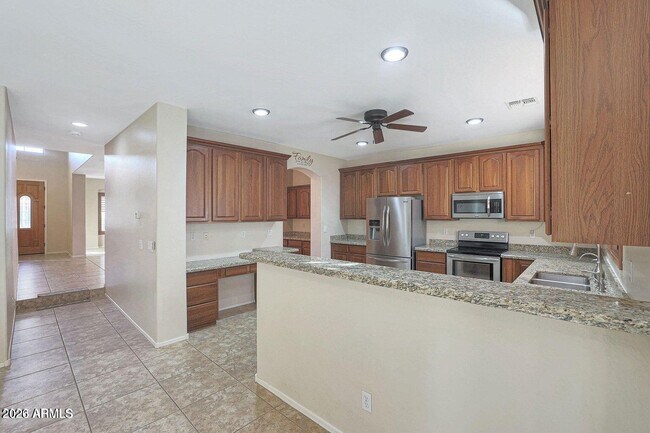 7863 W Melinda Ln Peoria, AZ 85382 photo 4