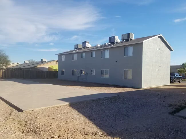 1462 E 28th Ave Apache Junction, AZ 85119 photo 3