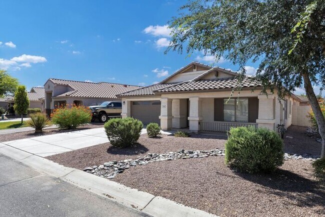 740 E Mule Train Trail San Tan Valley, AZ 85143 photo 3