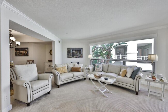 1099 1st St Coronado, CA 92118 photo 5
