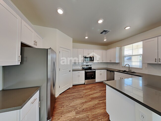 21356 S 231st Way photo 4