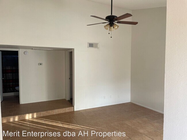 913 S Hacienda Dr Tempe, AZ 85281 photo 5