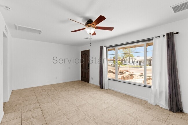 8610 E Oak St Scottsdale, AZ 85257 photo 4
