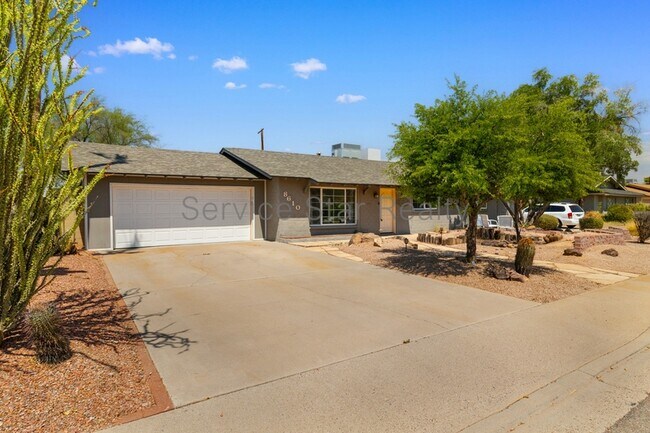 8610 E Oak St Scottsdale, AZ 85257 photo 2