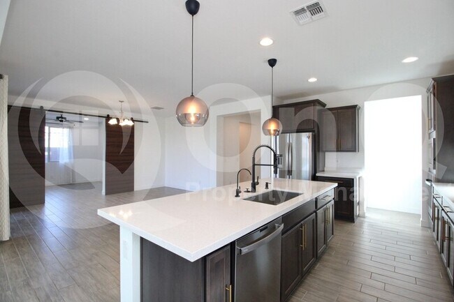 5322 W Sweet Pea Terrace Phoenix, AZ 85339 photo 3