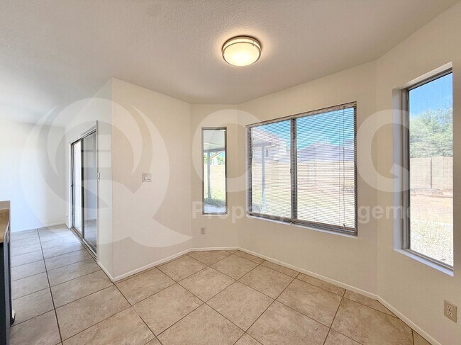 3806 W Cielo Grande Glendale, AZ 85310 photo 5