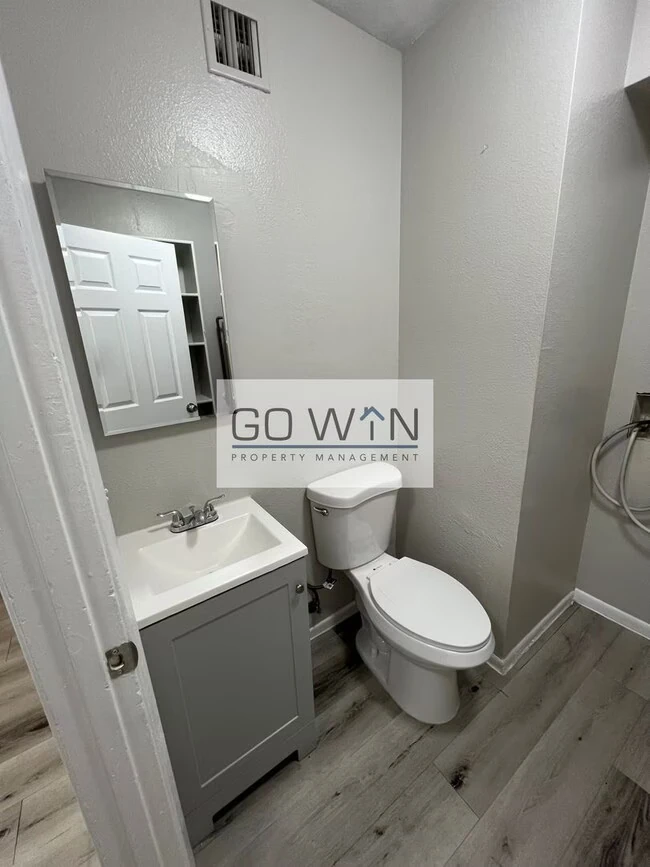 755 W 1st Ave Mesa, AZ 85210 photo 4
