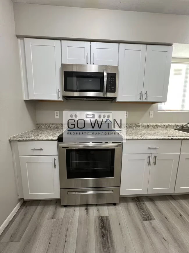 755 W 1st Ave Mesa, AZ 85210 photo 3