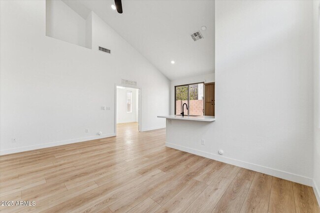 9934 E Empress Ave Mesa, AZ 85208 photo 4