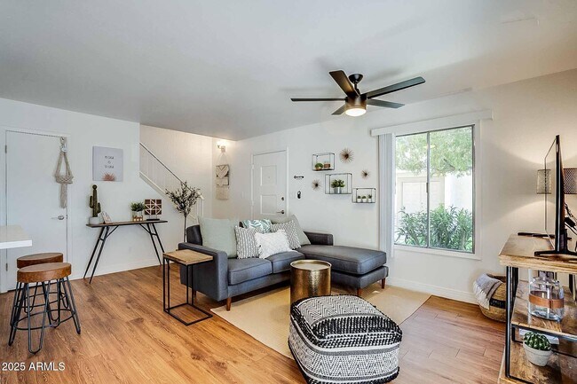 7906 E Keim Dr Scottsdale, AZ 85250 photo 4
