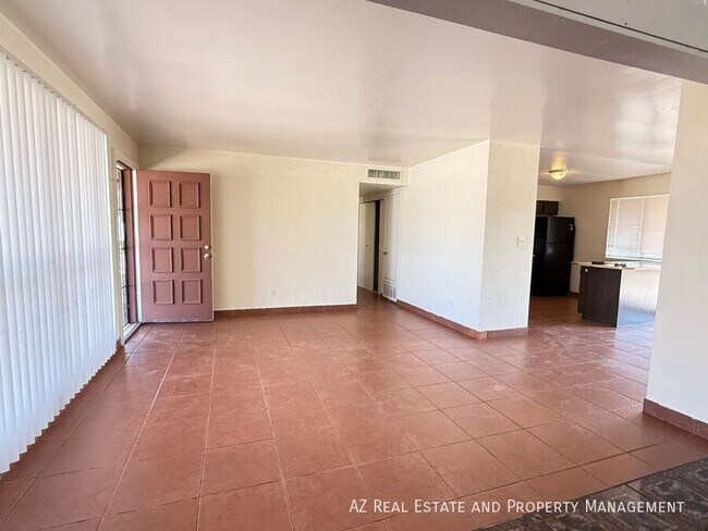 8931 W Monterosa St Phoenix, AZ 85037 photo 5