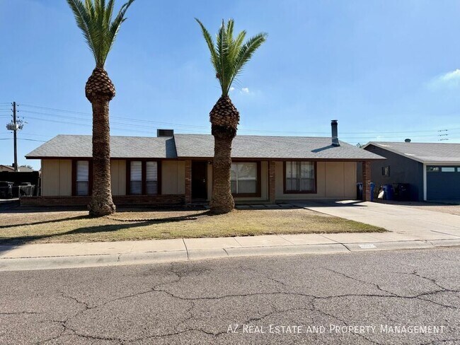 8931 W Monterosa St Phoenix, AZ 85037 photo 2