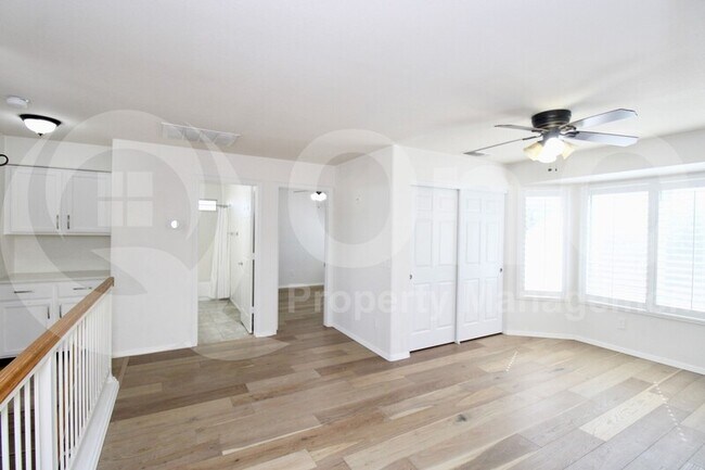 4237 E Rockledge Rd Phoenix, AZ 85044 photo 5
